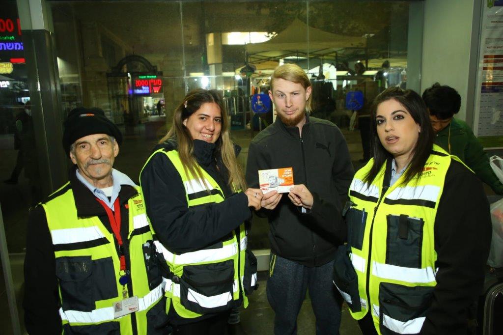 שבוע השפה העברית ברכבת הקלה