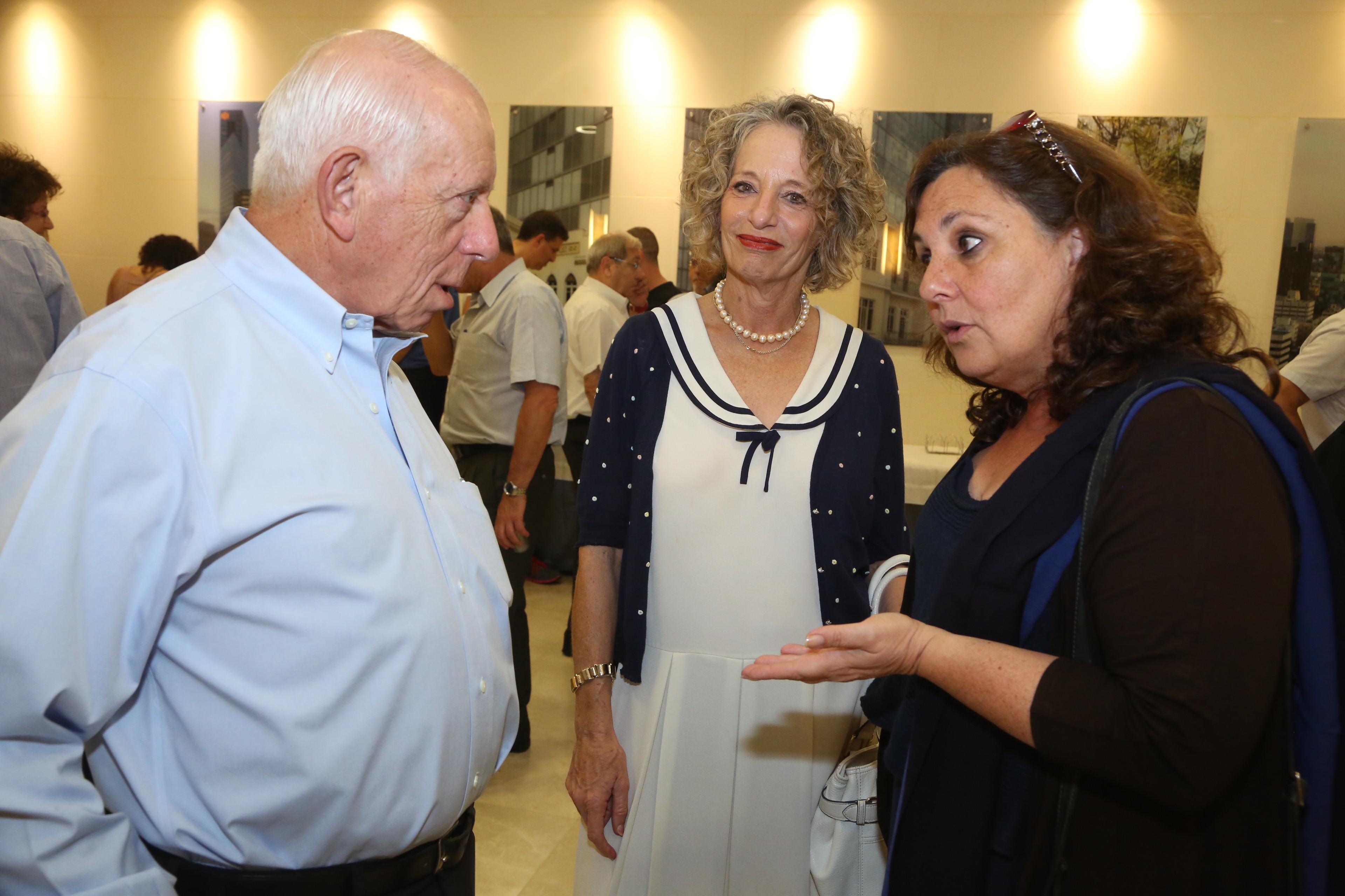 רונית אברמזון, רחל אדטו, אריה מינטקביץ