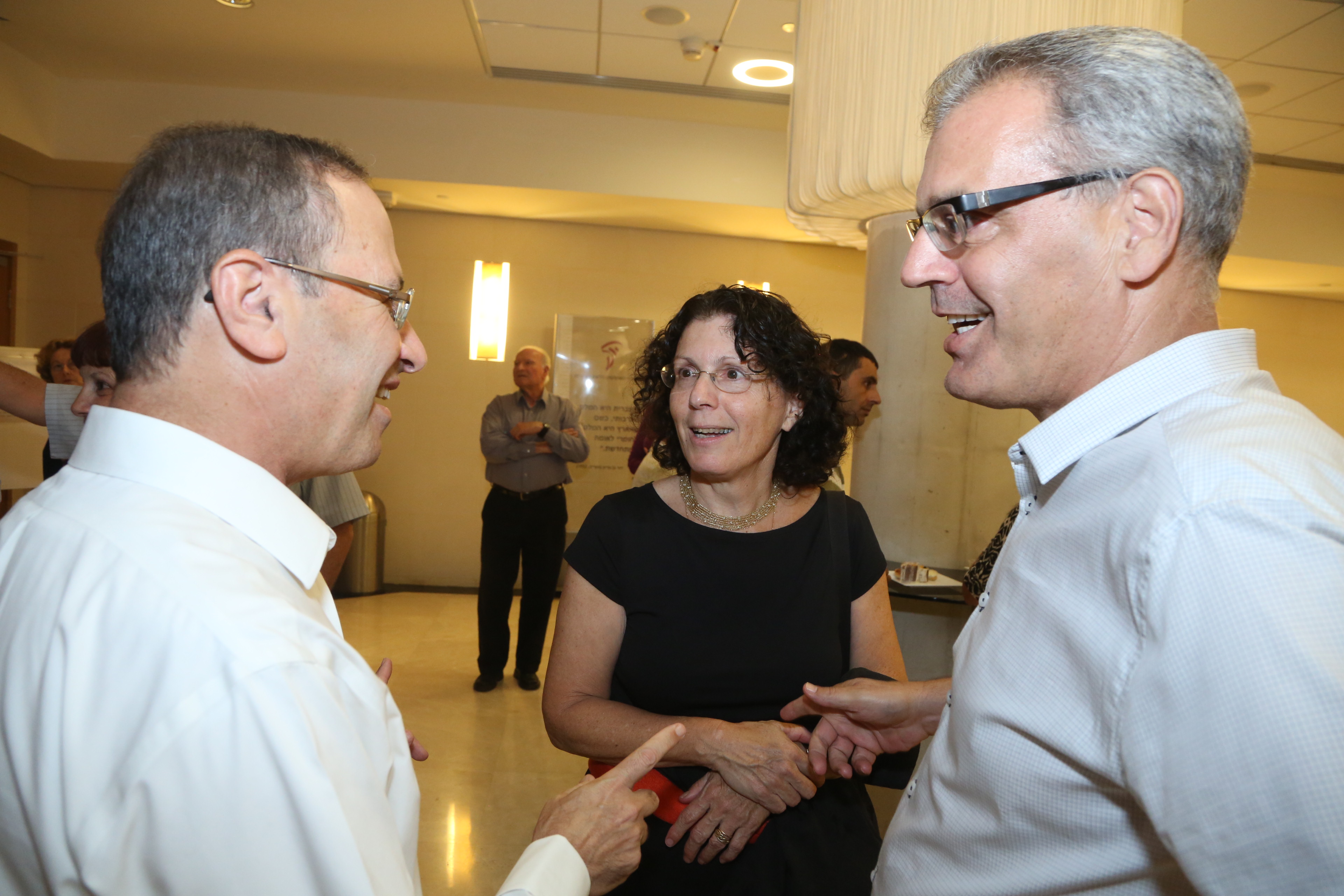 אסף גדיש, רונית גדיש, רוני חזקיהו